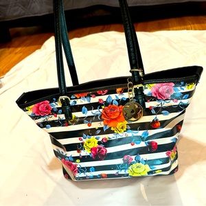 Pretty Floral Purse